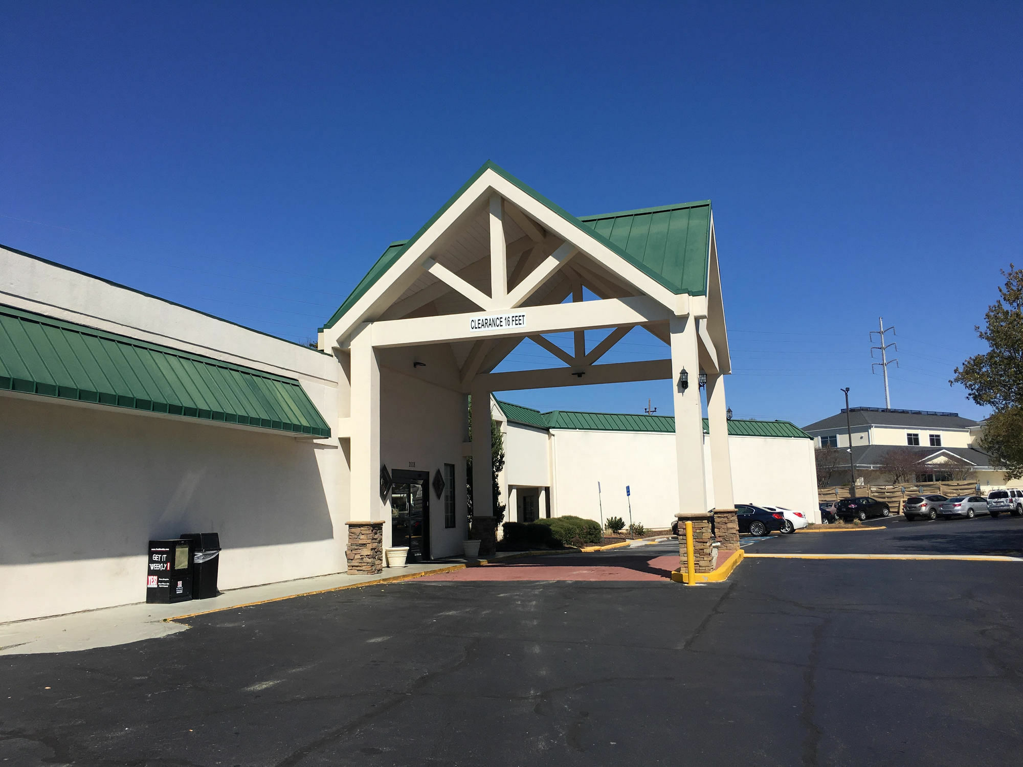 Quality Inn & Suites Hanes Mall Winston-Salem Exterior photo